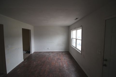 Tiny photo for 1723 Mckool Avenue, Streamwood, IL 60107 (MLS # 12570894)