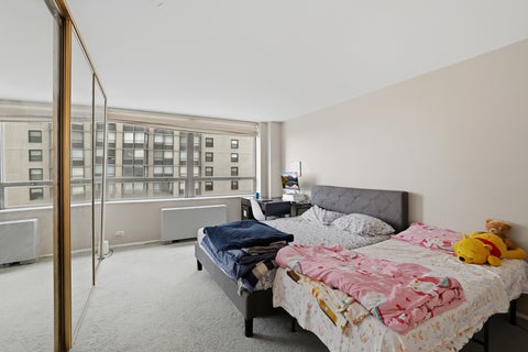 Tiny photo for 5701 N Sheridan Road #7E, Chicago, IL 60660 (MLS # 12607987)
