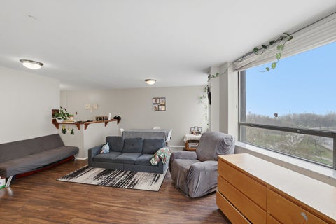 Tiny photo for 5701 N Sheridan Road #7E, Chicago, IL 60660 (MLS # 12607987)