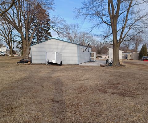 Tiny photo for 122 S. Beach Street, Kewanee, IL 61443 (MLS # 12577137)
