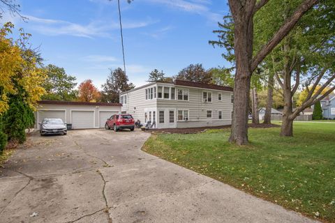 Property photo of 107 N Mallory Avenue, Batavia, IL 60510