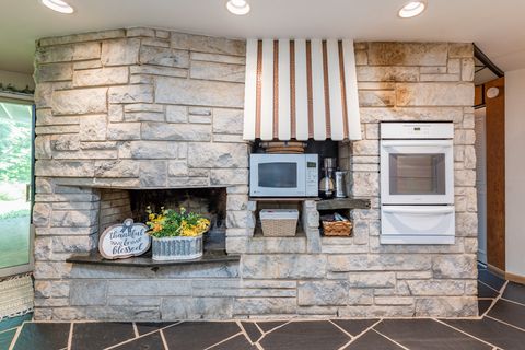 Tiny photo for 1810 5th Street, Winthrop Harbor, IL 60096 (MLS # 12463394)