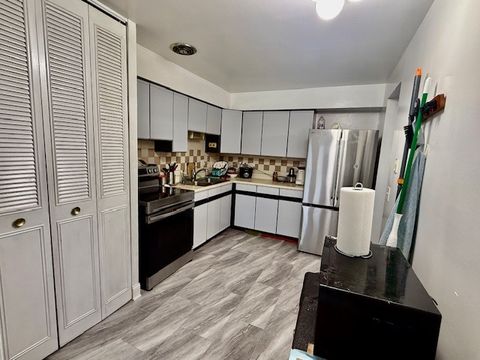 Tiny photo for 2443 E Brandenberry Court #2A, Arlington Heights, IL 60004 (MLS # 12424942)