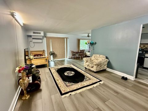 Tiny photo for 2443 E Brandenberry Court #2A, Arlington Heights, IL 60004 (MLS # 12424942)