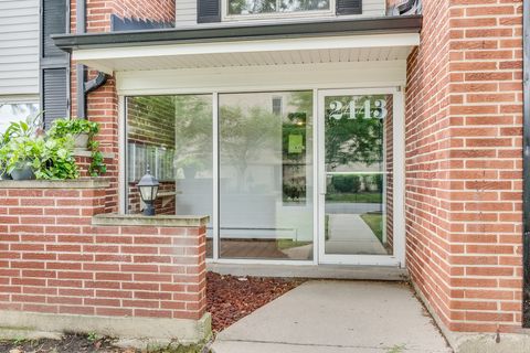2443 E Brandenberry Court 2A Arlington Heights IL 60004