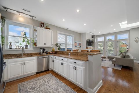 Tiny photo for 1942 N Francisco Avenue #3N, Chicago, IL 60647 (MLS # 12594311)