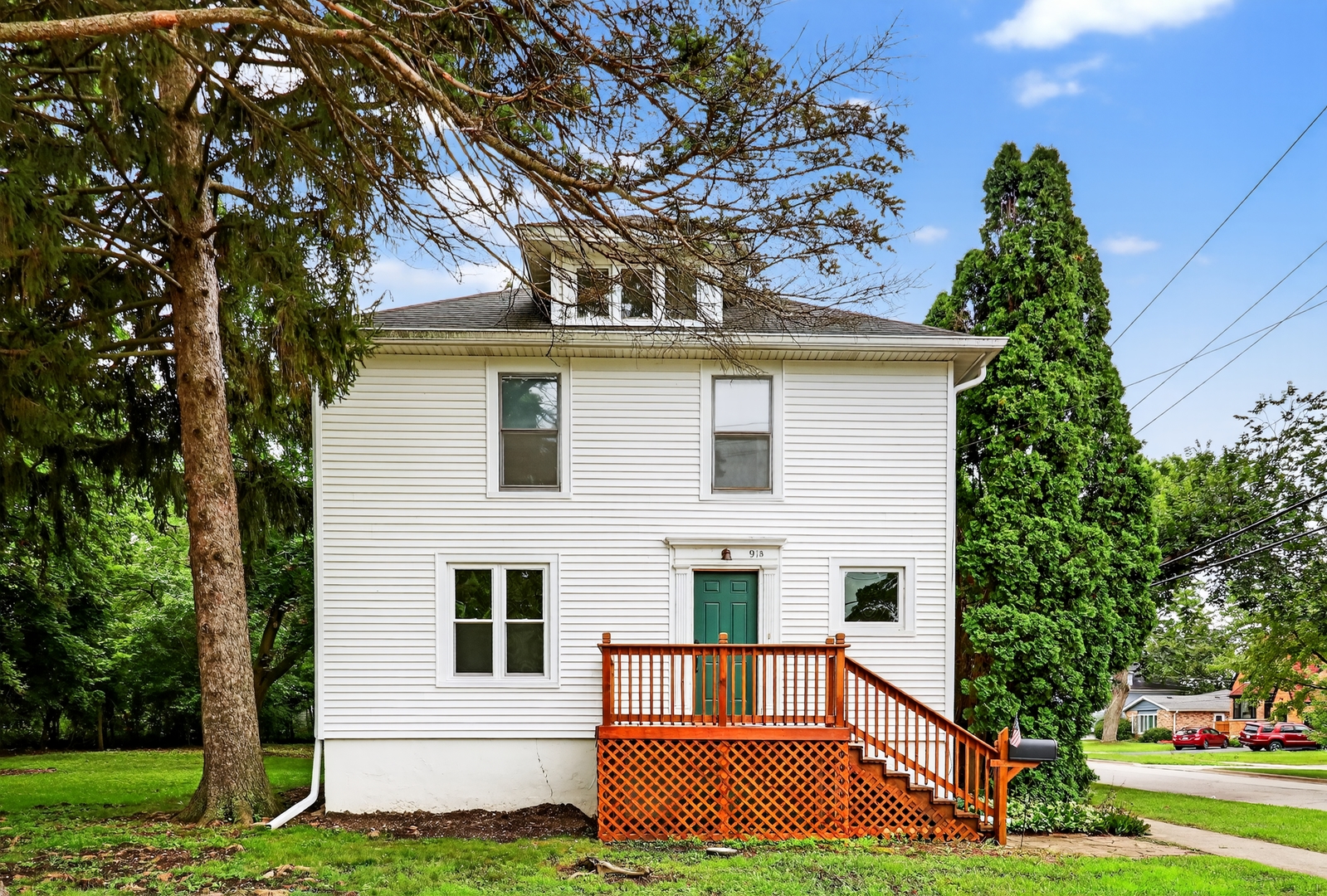 913 Sunset Court