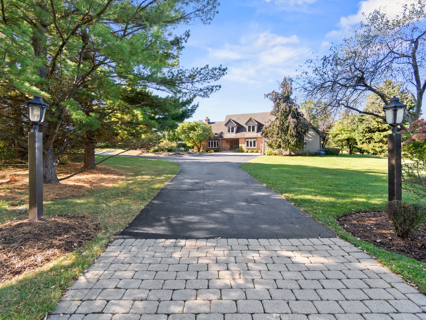 25840 N Graclyn Court