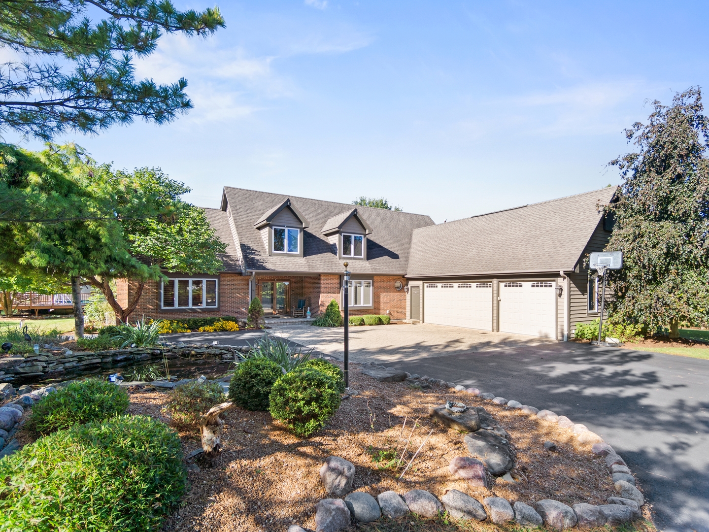 25840 N Graclyn Court