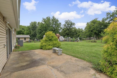 Tiny photo for 5542 Thrush Avenue, Decatur, IL 62521 (MLS # 12764889)