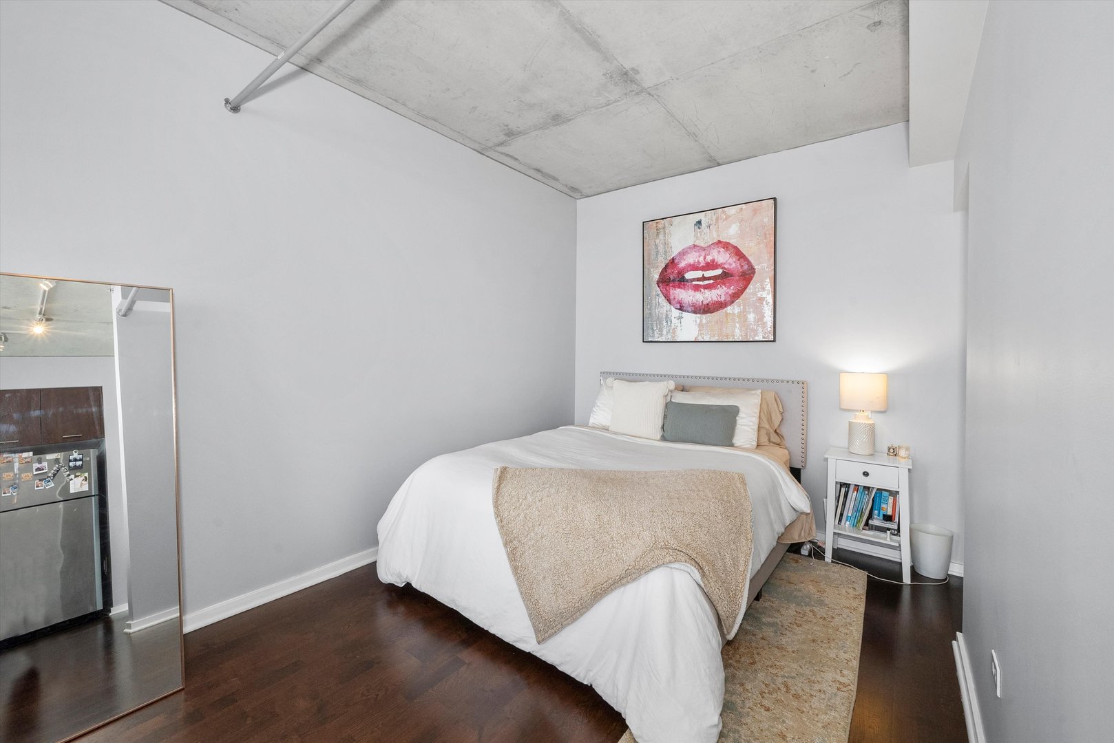 659 W RANDOLPH Street 902