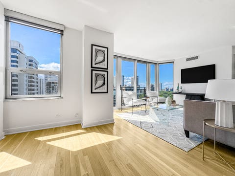 Tiny photo for 1515 N Astor Street #18B, Chicago, IL 60610 (MLS # 12736555)