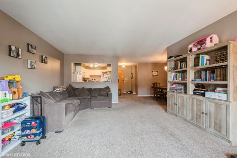 Tiny photo for 6800 N California Avenue #2I, Chicago, IL 60645 (MLS # 12433043)