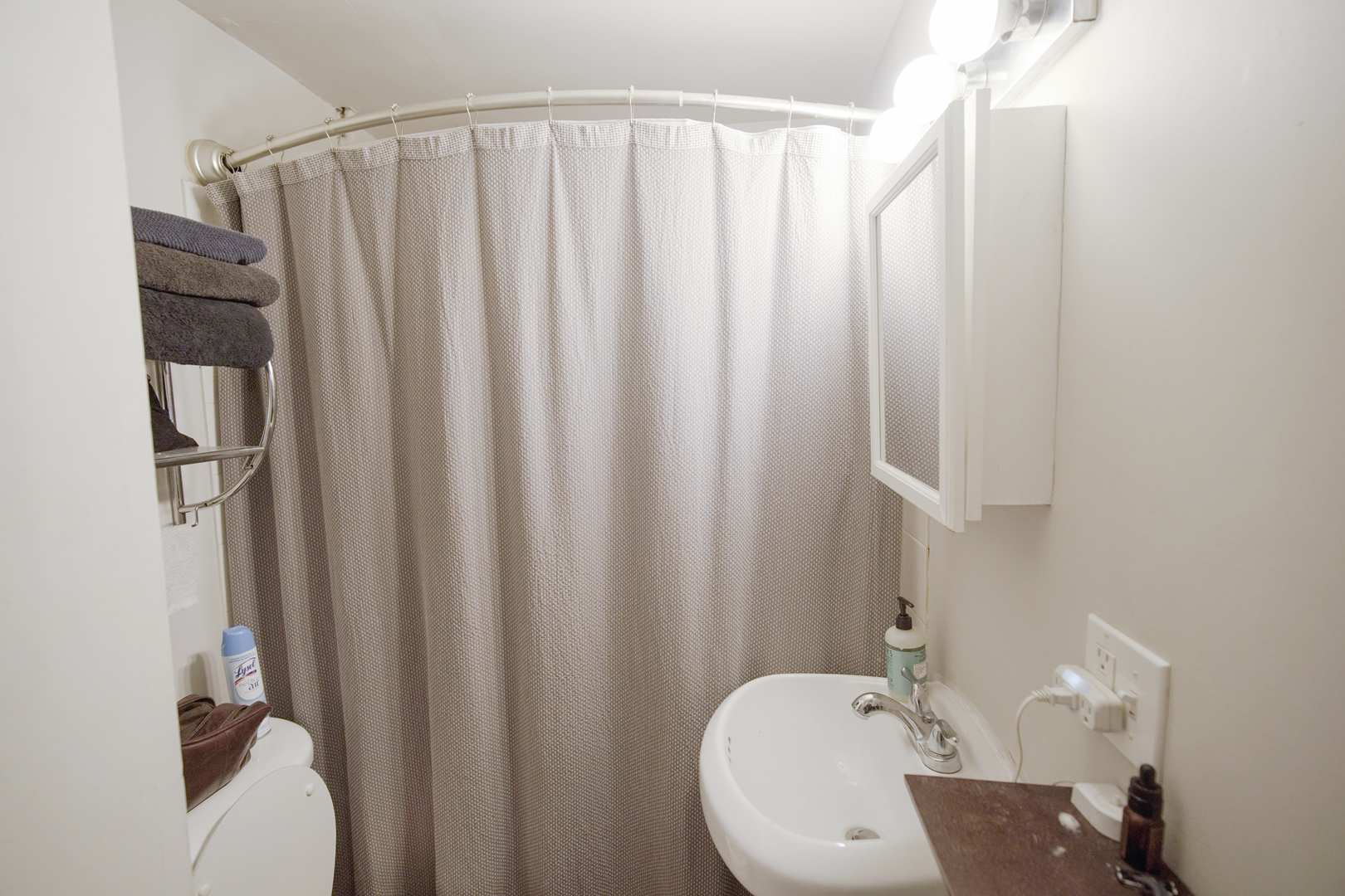 1077 N Paulina Street G