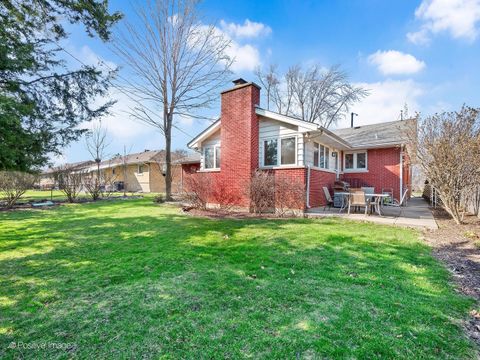 Tiny photo for 392 E Saint Charles Road, Elmhurst, IL 60126 (MLS # 12663148)