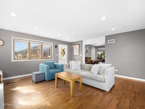 Tiny photo for 392 E Saint Charles Road, Elmhurst, IL 60126 (MLS # 12663148)