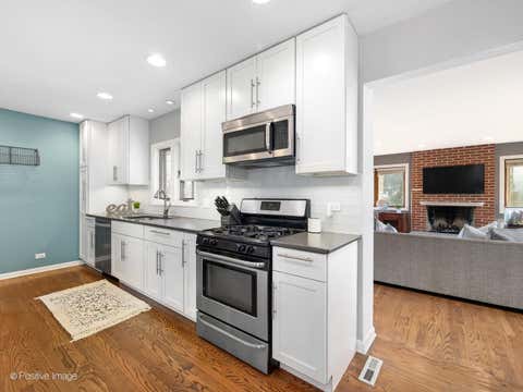 Tiny photo for 392 E Saint Charles Road, Elmhurst, IL 60126 (MLS # 12663148)