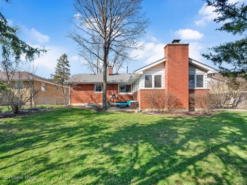 Tiny photo for 392 E Saint Charles Road, Elmhurst, IL 60126 (MLS # 12663148)