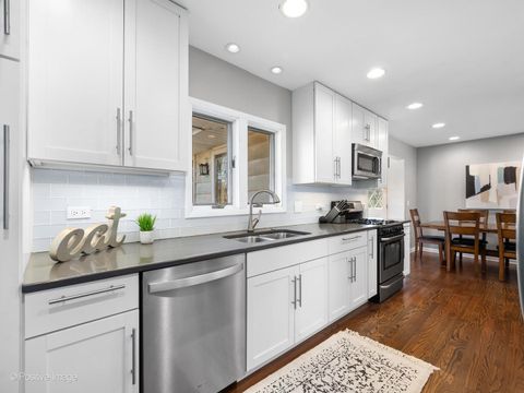 Tiny photo for 392 E Saint Charles Road, Elmhurst, IL 60126 (MLS # 12663148)