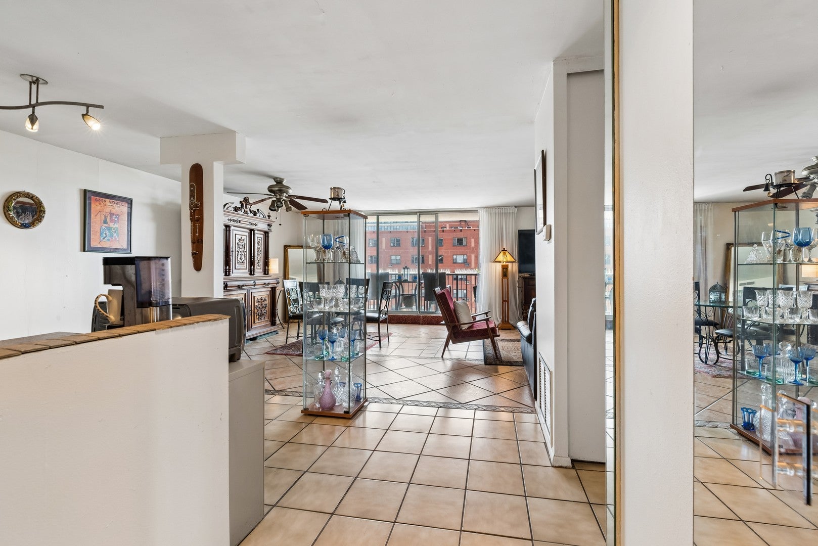 5855 N Sheridan Road 11J
