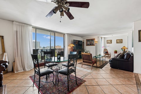 Tiny photo for 5855 N Sheridan Road #11j, Chicago, IL 60660 (MLS # 12721241)