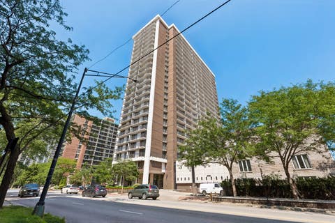 Photo of 5855 N Sheridan Road #11j, Chicago, IL 60660 (MLS # 12721241)