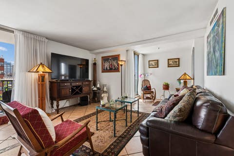 Tiny photo for 5855 N Sheridan Road #11j, Chicago, IL 60660 (MLS # 12721241)