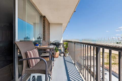Tiny photo for 5855 N Sheridan Road #11j, Chicago, IL 60660 (MLS # 12721241)