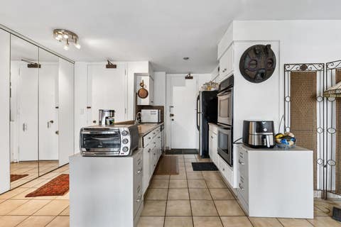 Tiny photo for 5855 N Sheridan Road #11j, Chicago, IL 60660 (MLS # 12721241)