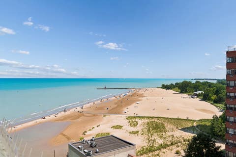 Tiny photo for 5855 N Sheridan Road #11j, Chicago, IL 60660 (MLS # 12721241)