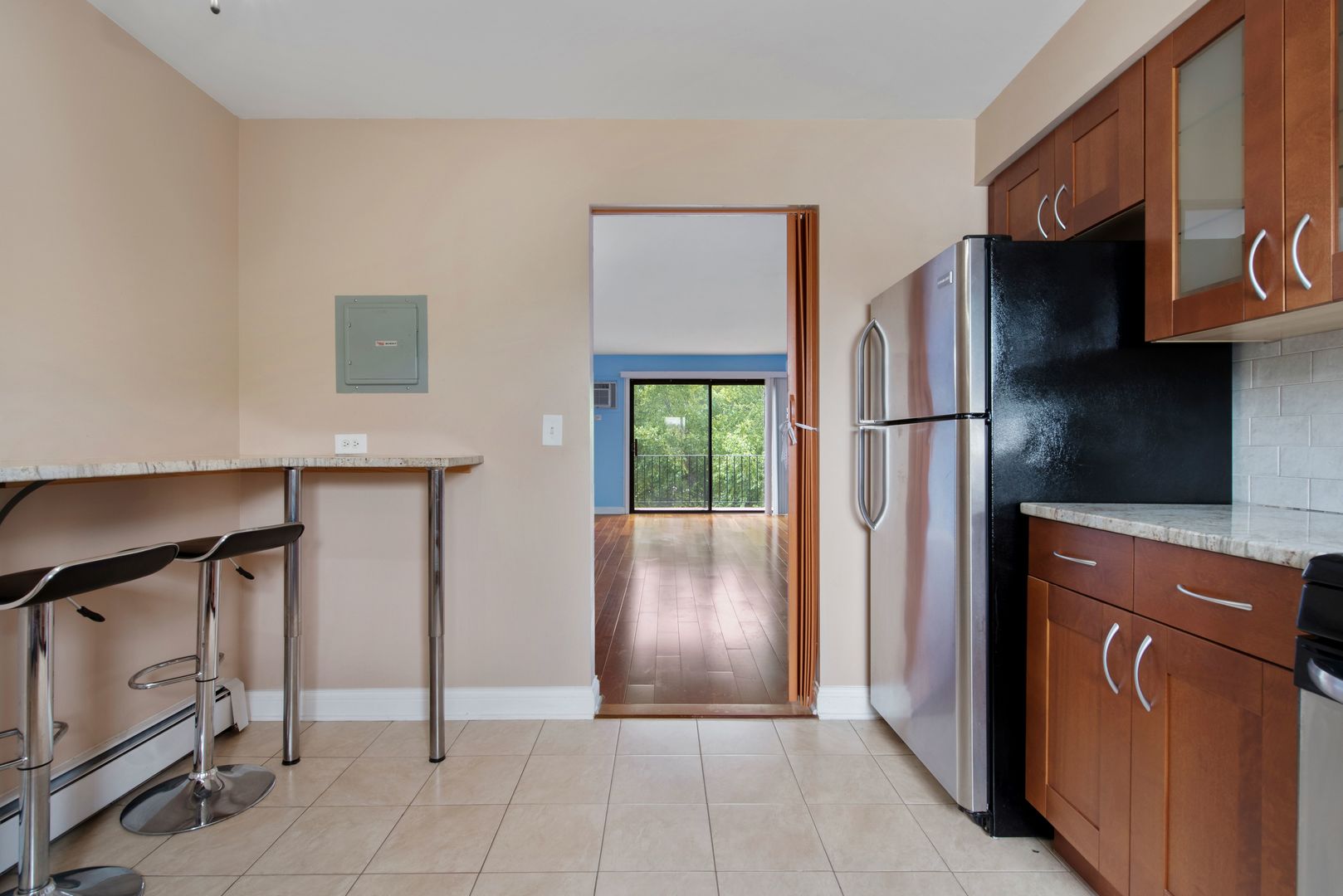 493 McHENRY Road 3B