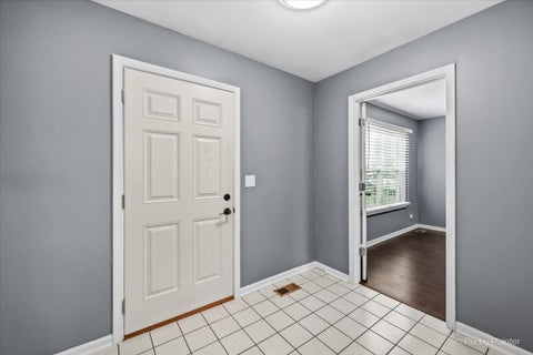 Tiny photo for 233 Dunton Court #233, Mundelein, IL 60060 (MLS # 12798361)