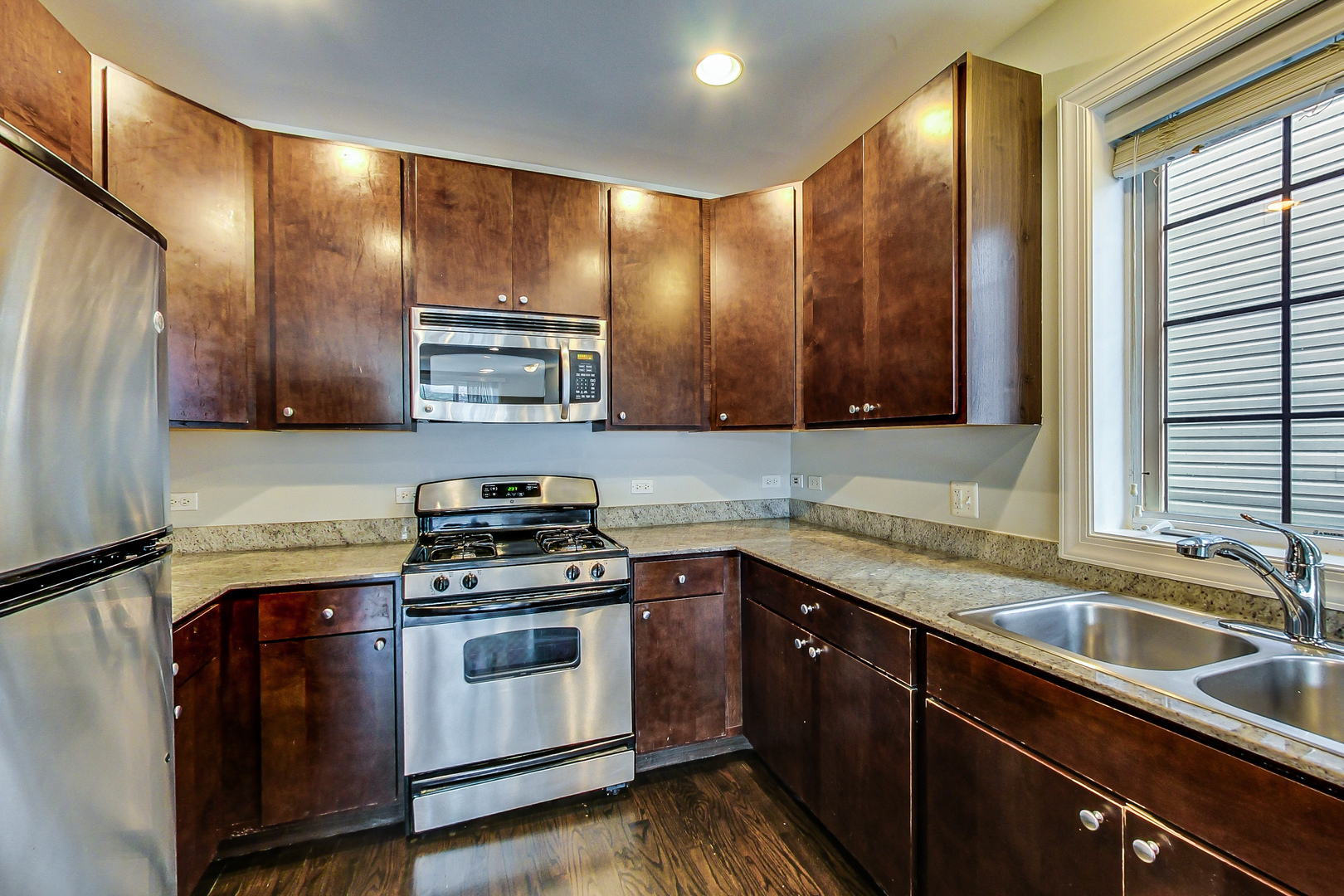3332 W Palmer Street 1E