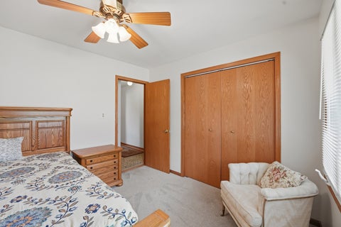 Tiny photo for 213 Edgeware Road, Elk Grove Village, IL 60007 (MLS # 12693035)