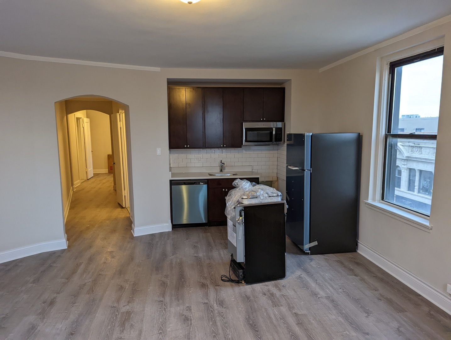 3335 W Diversey Avenue 301