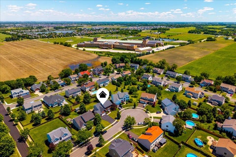 Tiny photo for 804 S SPARKLE Court, Oswego, IL 60543 (MLS # 12719947)