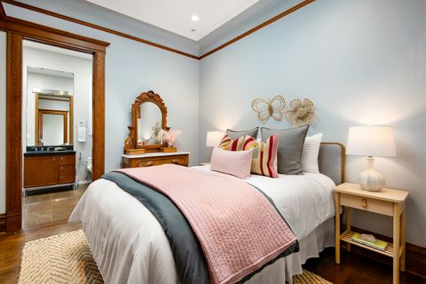 Tiny photo for 1646 N Leavitt Street, Chicago, IL 60647 (MLS # 12494406)