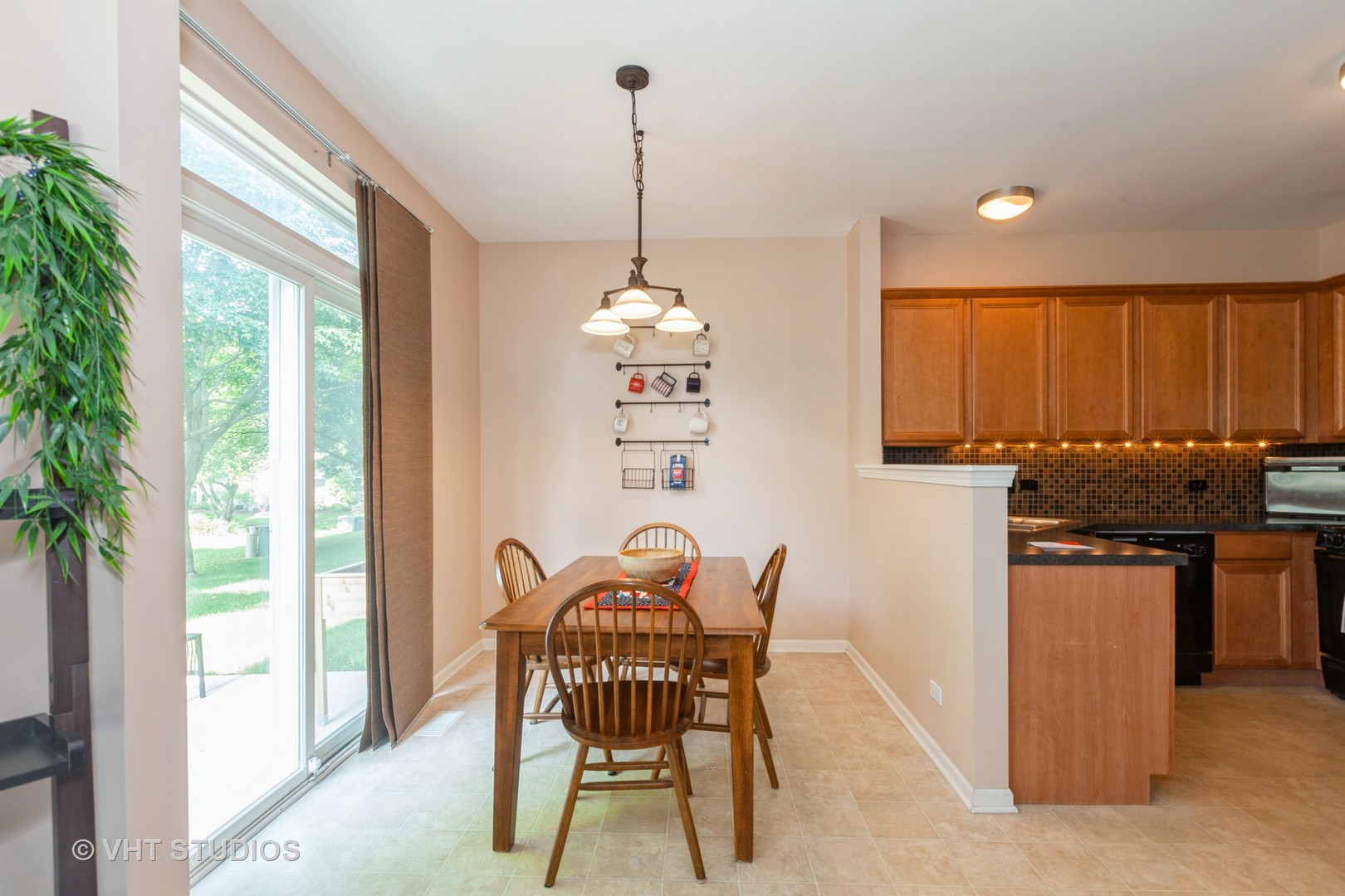 2401 Sunshine Lane