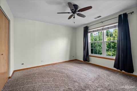 Tiny photo for 230 St James Parkway #A, Sugar Grove, IL 60554 (MLS # 12521938)