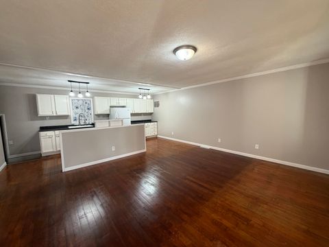 Tiny photo for 820 N Plum Street, Farmer City, IL 61842 (MLS # 12536001)