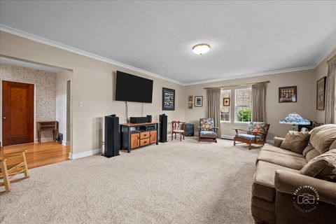 Tiny photo for 728 Hardin Avenue, Aurora, IL 60506 (MLS # 12635230)