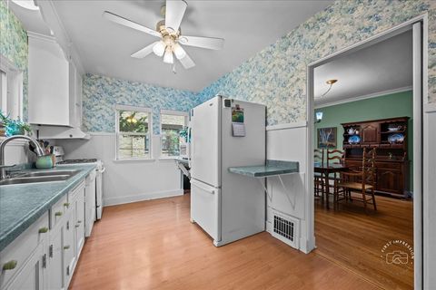 Tiny photo for 728 Hardin Avenue, Aurora, IL 60506 (MLS # 12635230)