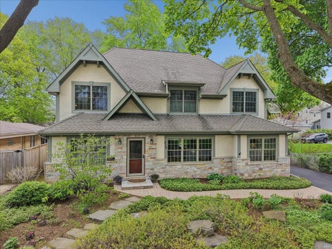 Tiny photo for 512 Oak Street, Libertyville, IL 60048 (MLS # 12791325)