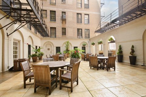 Tiny photo for 3100 N Sheridan Road #11D, Chicago, IL 60657 (MLS # 12439080)