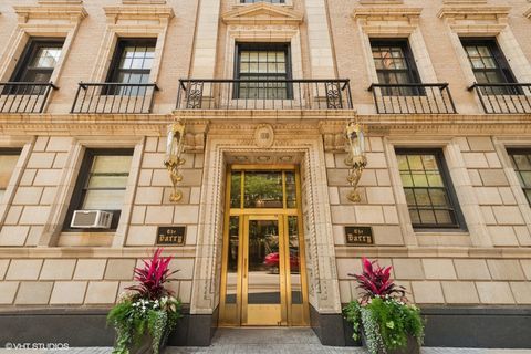 Tiny photo for 3100 N Sheridan Road #11D, Chicago, IL 60657 (MLS # 12439080)