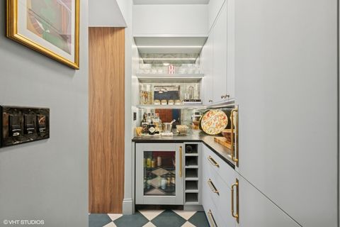 Tiny photo for 3100 N Sheridan Road #11D, Chicago, IL 60657 (MLS # 12439080)