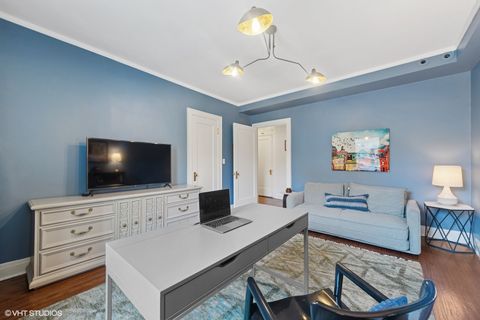 Tiny photo for 3100 N Sheridan Road #11D, Chicago, IL 60657 (MLS # 12439080)