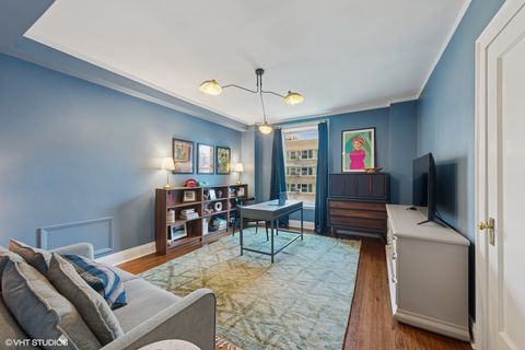 Tiny photo for 3100 N Sheridan Road #11D, Chicago, IL 60657 (MLS # 12439080)
