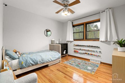 Tiny photo for 1018 S Beechwood Drive, Mount Prospect, IL 60056 (MLS # 12531099)