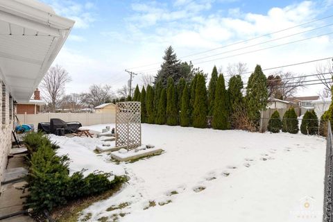 Tiny photo for 1018 S Beechwood Drive, Mount Prospect, IL 60056 (MLS # 12531099)